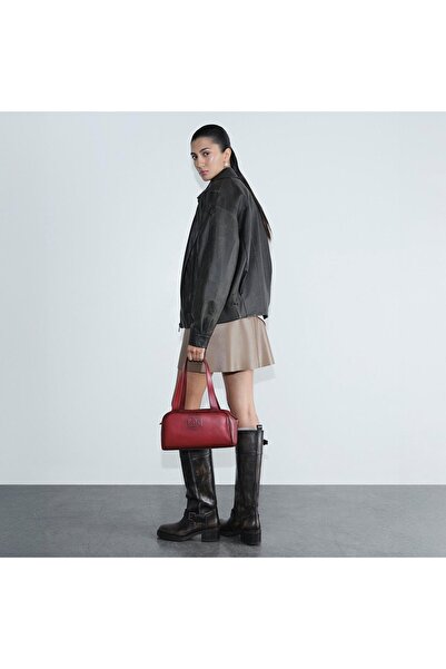 Desa Kadın Kırmızı Monogram Logolu Deri Omuz Çantası