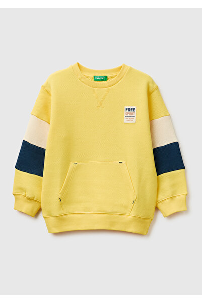 United Colors of Benetton Erkek Çocuk Sarı Kol Detaylı Renk Bloklu Logo Etike...