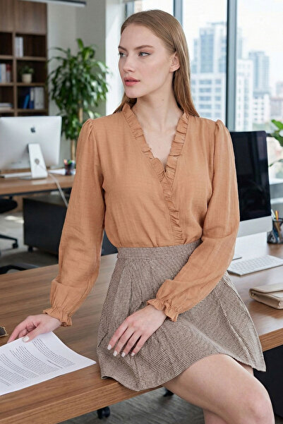 armonika Γυναικεία μακρυμάνικη μπλούζα με γιακά καμήλας και λεπτομέρεια βολάν...