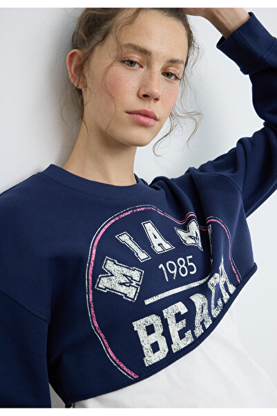 Stradivarius Kontrast crop sweatshirt