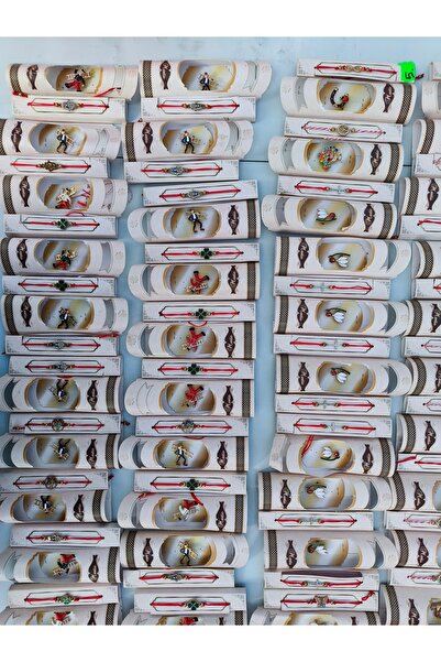 Nu Gift: string bracelet and martisor brooch