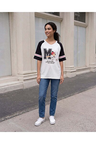 REDTAG تي شيرت نسائي قصة فضفاضة مطبوع باللون الأبيض