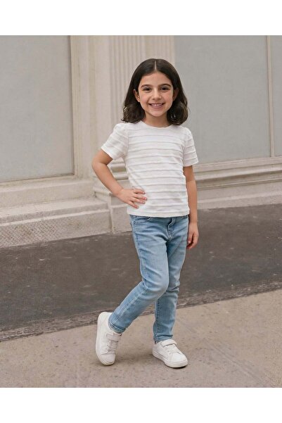 REDTAG تي شيرت أبيض مزخرف للبنات