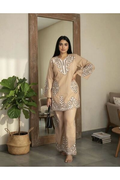 iza طقم ملابس نسائية بتصميم أنيق