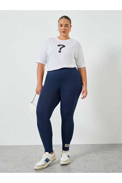 Styli Plus Size Basic Leggings with Badge Detail