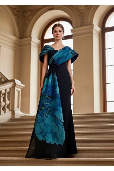 Hanımefendi Giyim Drapeli Omuz Tasarımlı Transparan Pelerinli Gece Elbisesi