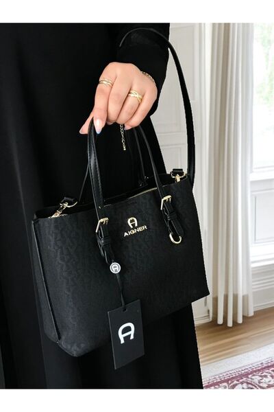 GENERAL Stylish women's handbag with an attractive, modern design