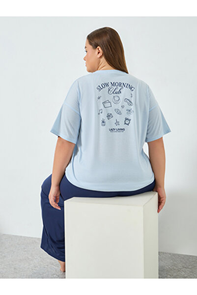 Styli Plus Size Slogan Print T-Shirt and Pyjama Set