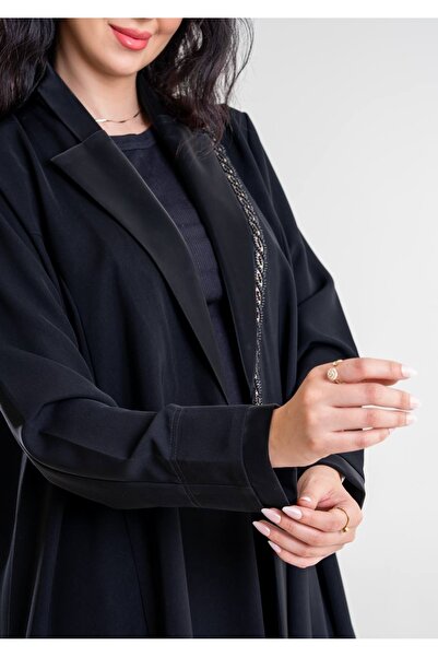 Al Afnan Boutique A distinctive and elegant abaya made of cobra Crepe fabric ...