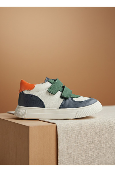 kitikate أحذية ليو للأطفال باللون الأخضر