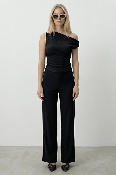 VAGGON One-Shoulder Straight-Cut Blouse and Trousers Set