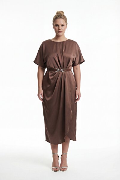 Lafaba Women's Brown Crew Neck Belt Detail Satin Plus Size Dress