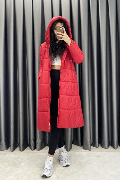 Tmptekstil معطف طويل قابل للنفخ بغطاء للرأس - أحمر