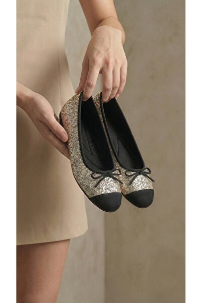 Beyond Balerini Mary Jane eleganti pentru femei, cu detaliu fundita cu sclipi...