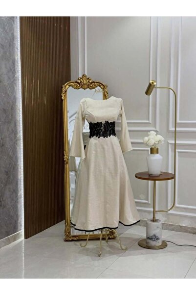 vanus fashion 7022 - White jalabiya with a black belt