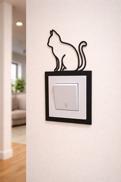 Konuk Decor Özel Üretim Kedi Duvar Dekoru – Siyah Modern Anahtar ve Priz Süsü
