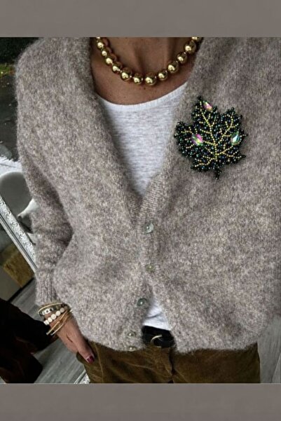 zamansız takı broş