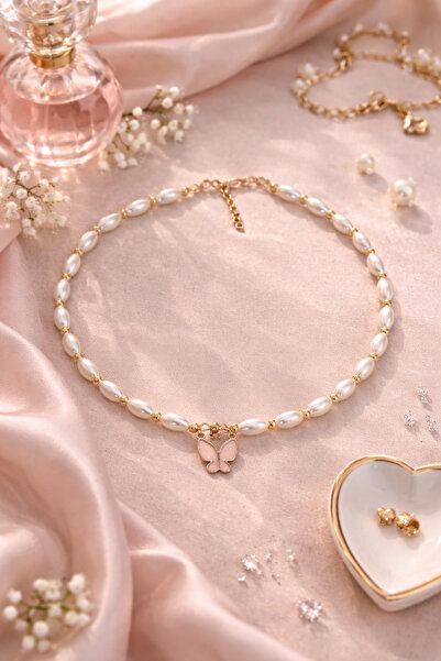 MİVA İnci Boncuklu Kelebek Kolye – Altın Detaylı Pembe Charm Zarif Tasarım