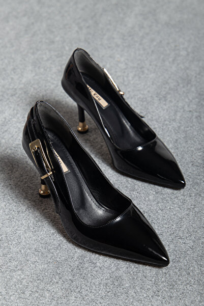 M Miss dark moda Κομψό γυναικείο στιλέτο με χρυσή πόρπη και λεπτομέρεια στο τ...