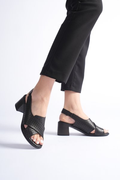 aka prestij ayakkabı comfort Genuine Leather Orthopedic Poly Sole Strapped Patterned Women's Sandals