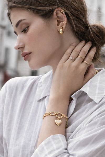 ✨ Kalp Detaylı Gold Zincir Bileklik ✨