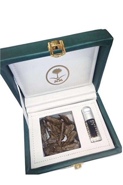 Oud A quarter tola of Cambodian hood oil and an ounce of premium Cambodian oud