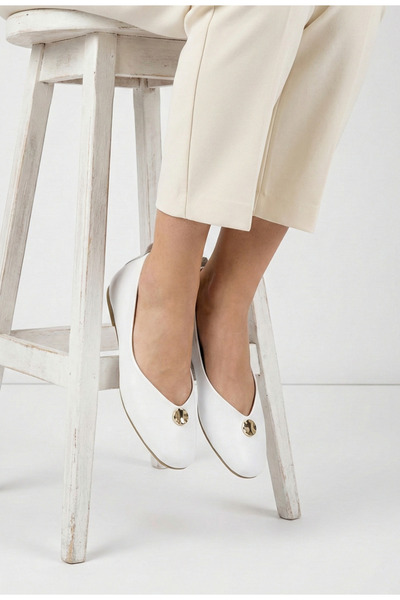 Dasha Balerini dama NUR albi din piele naturala cu ornament