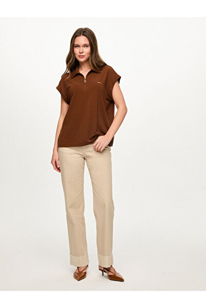 Faik Sönmez Polo Yaka Metal Aksesuar Detaylı Kısa Kol T-Shırt S26TSH089