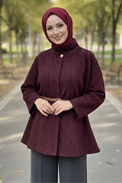 DAS KLEID Zigzag Patterned Belted Poncho Red