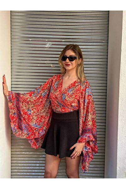 Miss Boheme Kırmızı Renk İspanyol Kol Çiçek Desenli İpek Bluz