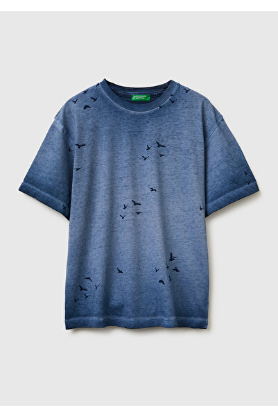 United Colors of Benetton Момчешка синя тениска с кръгла яка и многоцветен принт