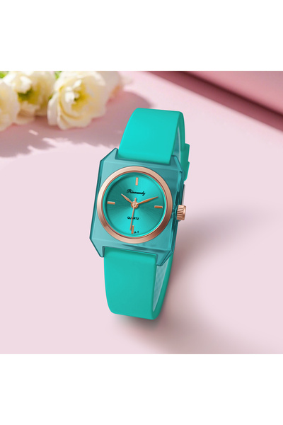 Choice5 ساعة يد نسائية بسيطة بلون أخضر فاتح، بسوار سيليكون، ساعات كوارتز نسائ...