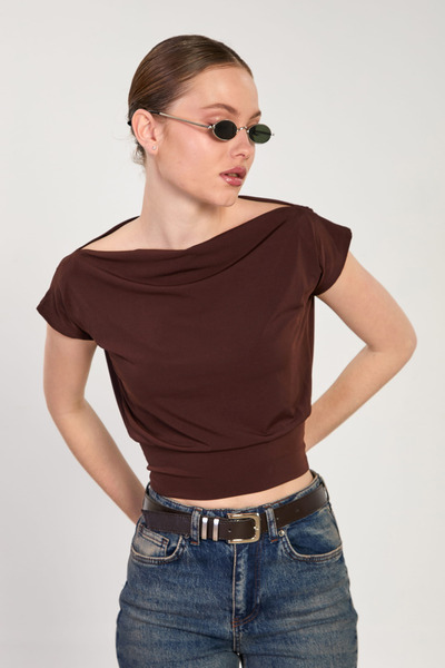 BARRELS AND OIL Women's boat neck draped blouse - bitter coffee