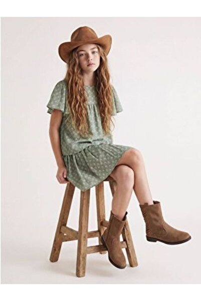 LC Waikiki cu pliuri cu model Fusta pentru fete