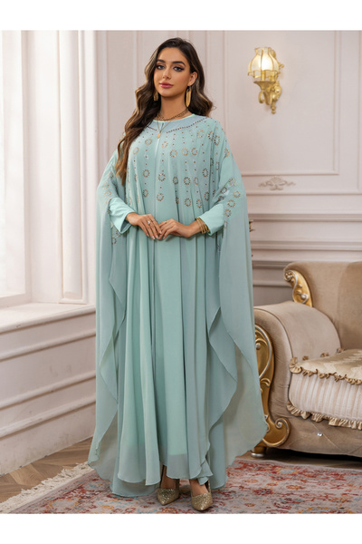 Take Two By Styli طقم عباءة وفستان أخضر مزين بتصميم كاب محتشم