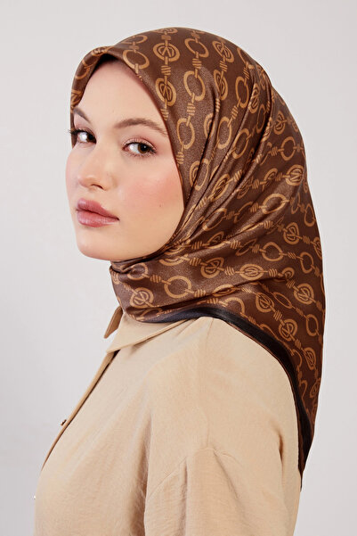 Levidor Crystal Scarf Chain Pattern Milk Coffee