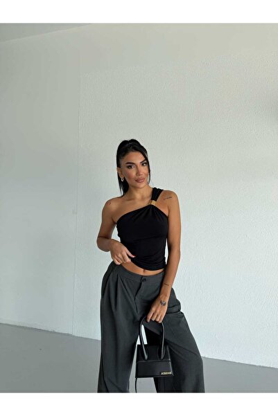 GenelTedarik Bluză cu detaliu cataramă pe un singur umăr