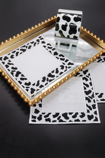 vipceyiz Set of 3 Leopard Patterned Coffee Sides Presentation Napkins