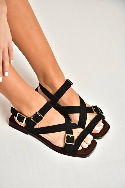 Fox Shoes Y458702602 Black Suede Buckle Detailed Women's Sandals