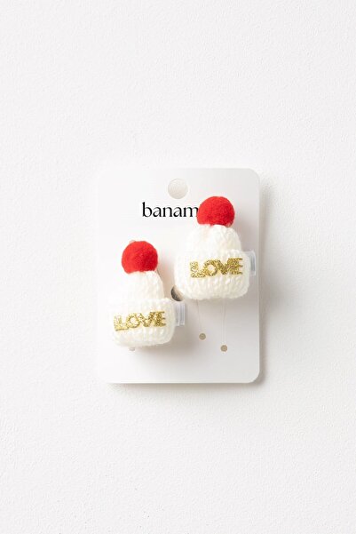 Banamio Pletena kapa sa dvostrukom kopčom i natpisom "Ljubav"