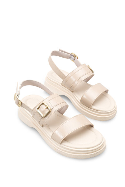 Riccon صنادل نسائية 0012707 بيج ريفيتيك