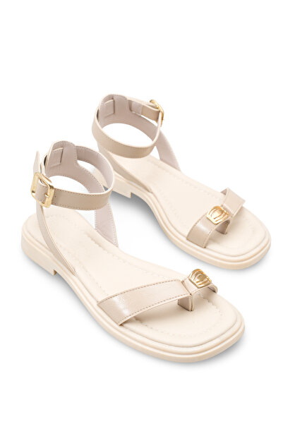 Riccon صندل نسائي 00121008 بيج ريفيتيك