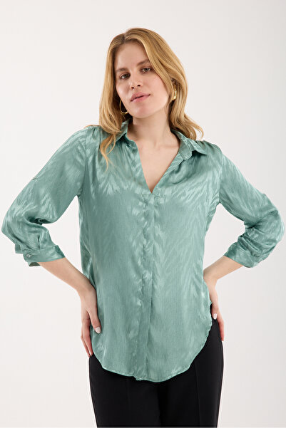 Moda Days Satin Jacquard Foldable Three-Quarter Sleeve Shirt