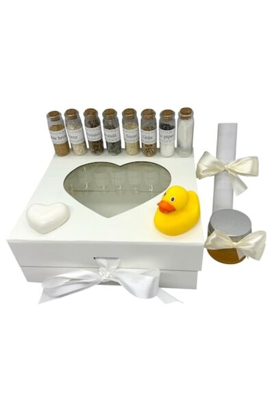 OEM Set mirodenii pentru prima baita cu nasii, cutie capac transparent inima