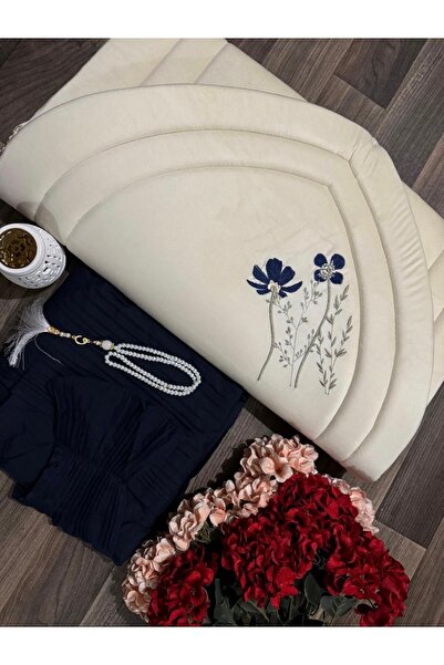 STAYILK DRESSES 2cm thick sponge padded prayer rug with a distinctive and ele...