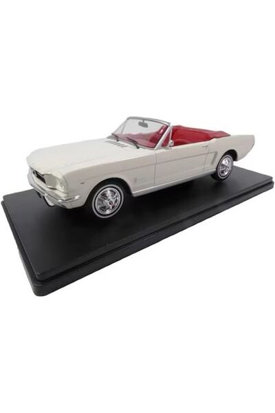 JPT 1965 Ford Mustang Convertible 1:24 Cream
