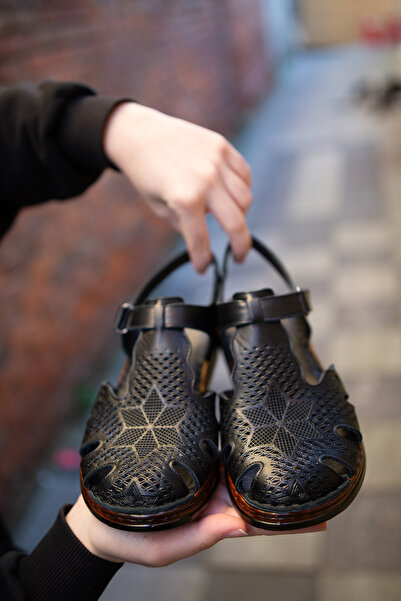 Mammamia ERN-2360 Hakiki Deri Lazer Desenli Cırt Bant Detaylı Kadın Sandalet