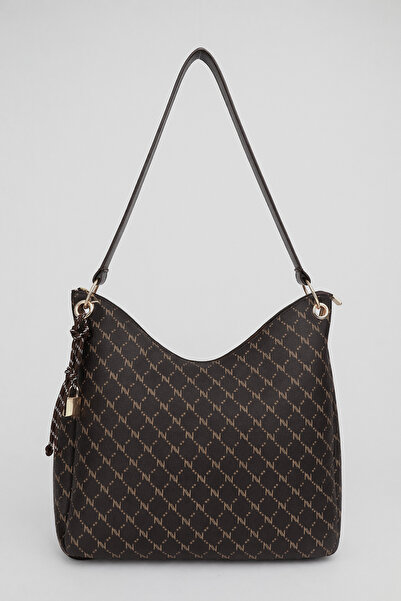 NOTHING Ženska torba sa monogramom, smeđa, sa detaljnim šarmom, zatvaračem i ...