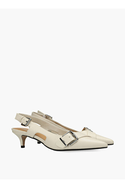 MEXX حذاء نسائي بكعب صغير مزين بإبزيم من تصميم تايرا سوكي