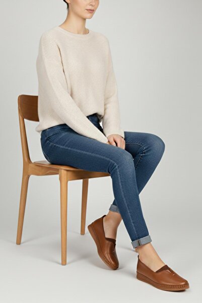 Voyager 9042 Women's Daily Genuine Leather Orthopedic Shoes